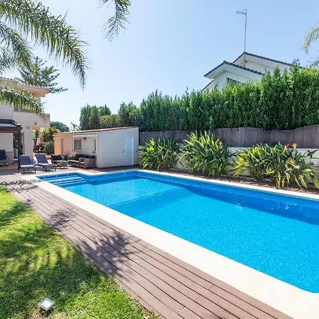 Casa Junto Al Mar Con Jardin *