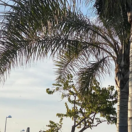 Villa Casa Junto Al Mar Con Jardin