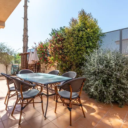 Casa Junto Al Mar Con Jardin